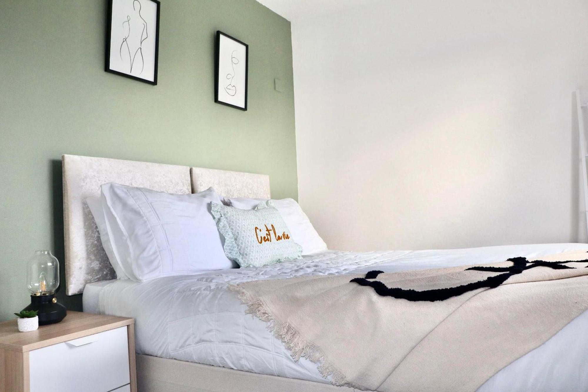 Stunning Apartment, Sleeps 4, London, 1 Bedroom, Zone 1, Kennington - Open For Business Stays, Long And Families Relocating Londen